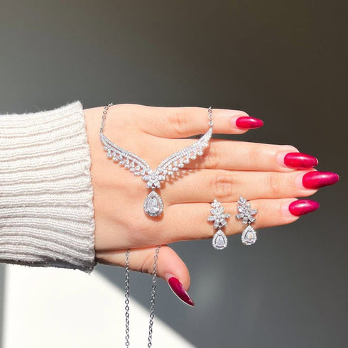 Hallmark Silver Starglow Necklace Set