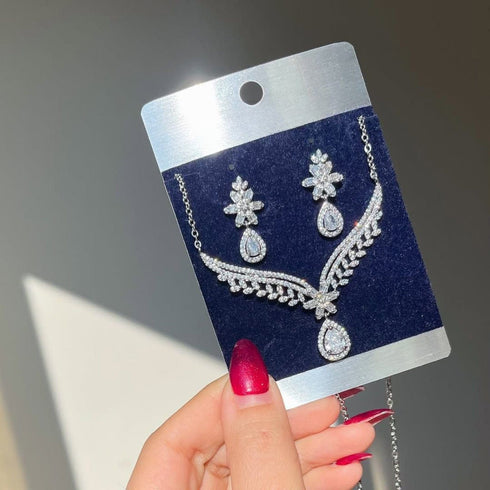 Hallmark Silver Starglow Necklace Set