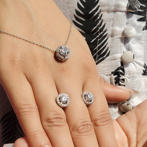 Zarkan Silver Stud Zircon Royal Jewelry Set