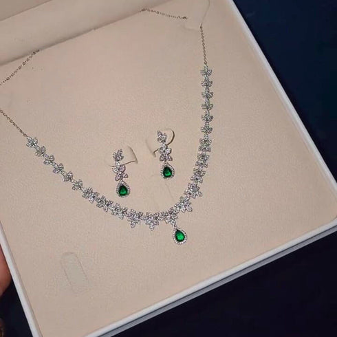 Hallmark Silver Green Ad Elegant & Fashionable Evening Party Wedding Jewelry Set
