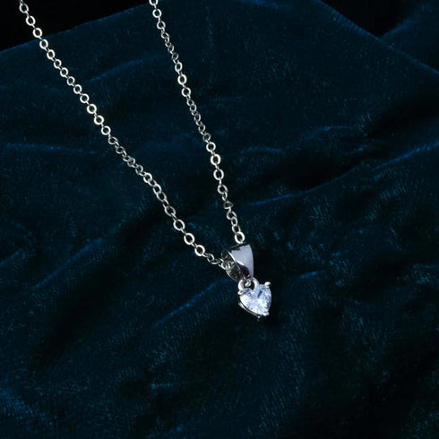 Zarkan Solitaire Romantic Heart Shaped Necklace