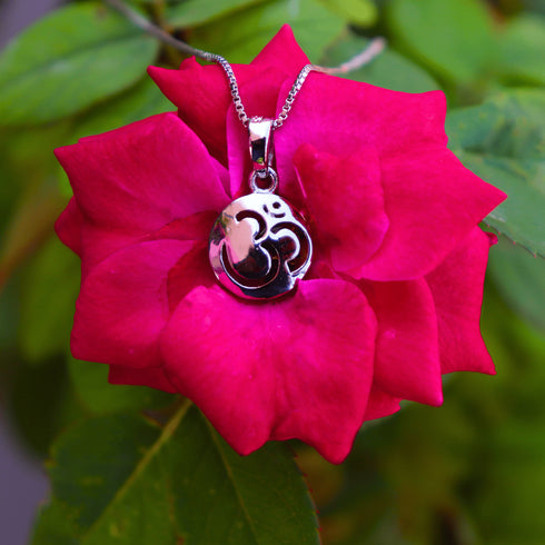 Hallmark Silver Circle OM Pendant With Chain