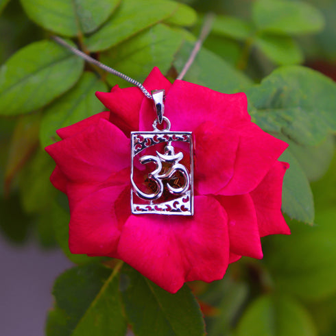 Zarkan 925 Silver OM Pendant With Chain