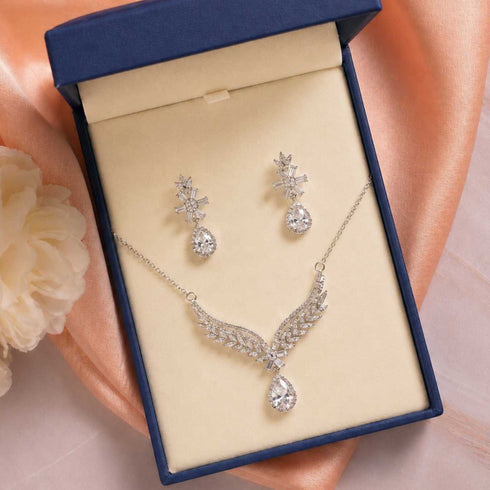 Hallmark Silver Starglow Necklace Set For Women