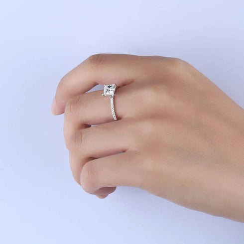 Zarkan Dignity Silver Solitaire Ring