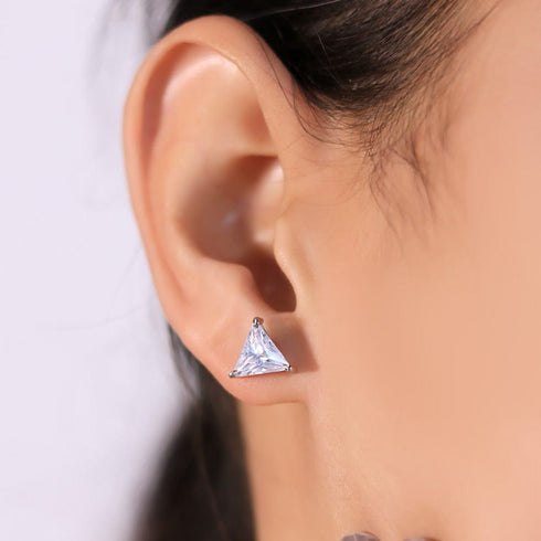 Zarkan Single Zircon Pyramid Silver Studs