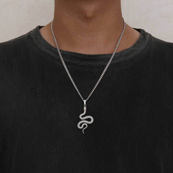 Hallmark Silver Snank Men Pendant Cuban Chain