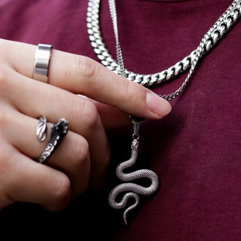 Hallmark Silver Snank Men Pendant Cuban Chain