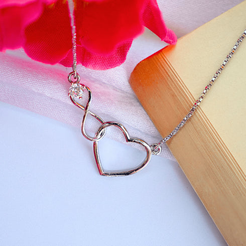 925 Silver Sparkling Minimal Infinity Heart Pendant With Chain
