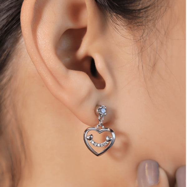 Zarkan Smile Heart Solitaire Silver Earrings
